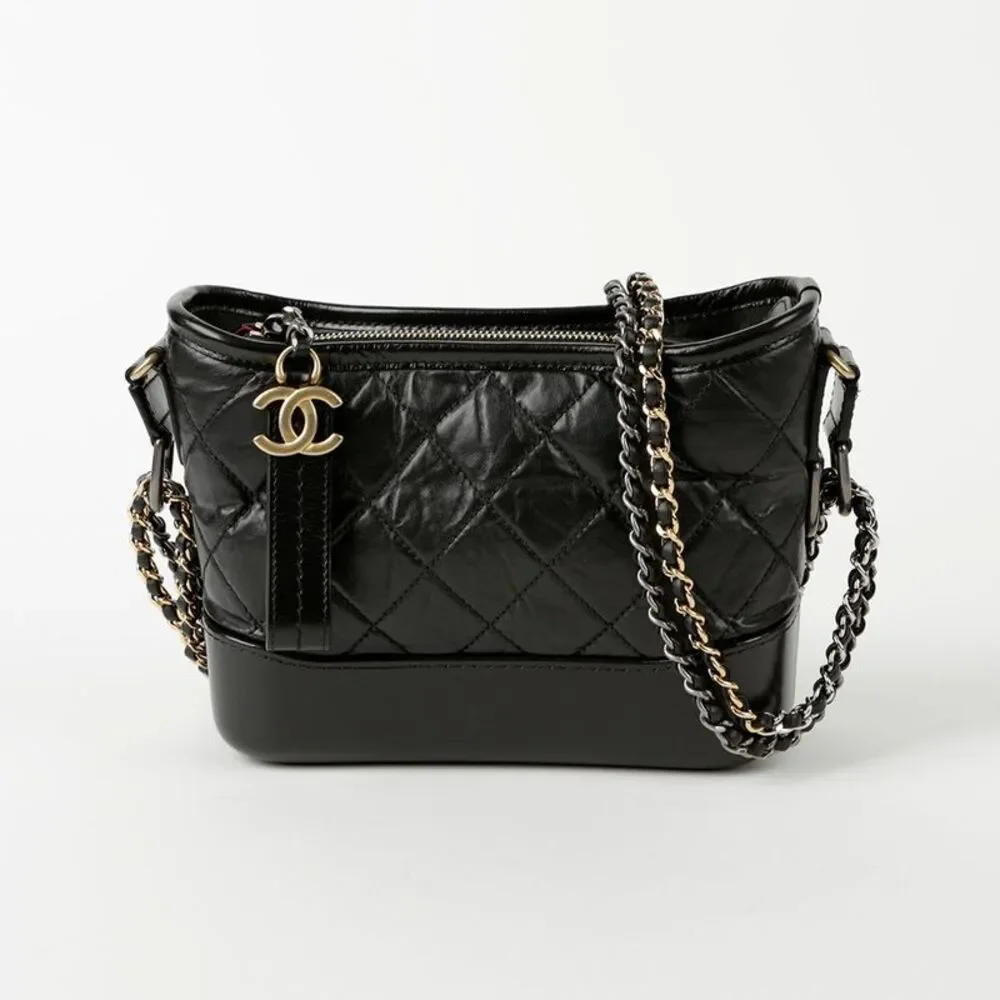 CHANEL details gender